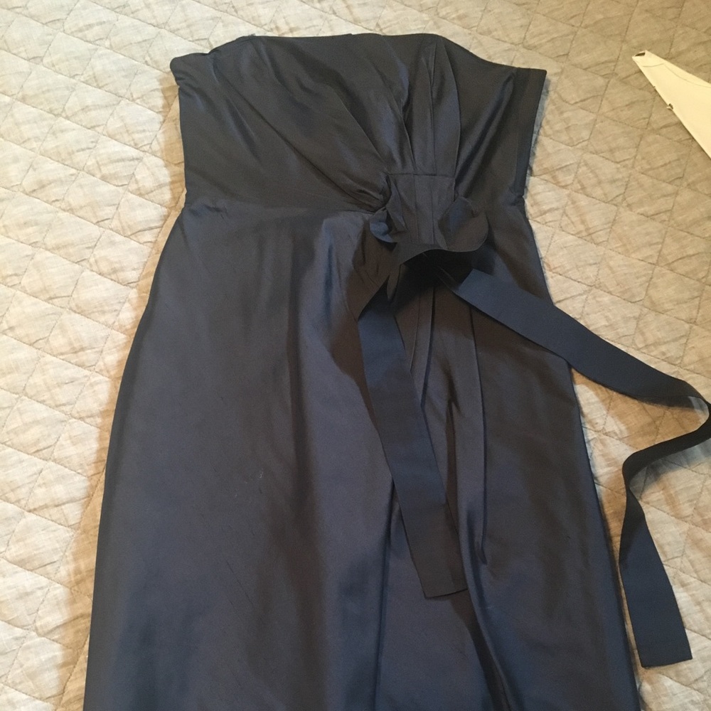 Navy sleeveless dress. Very flattering on!